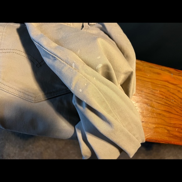 Levi’s 502 Khakis - Picture 3 of 3